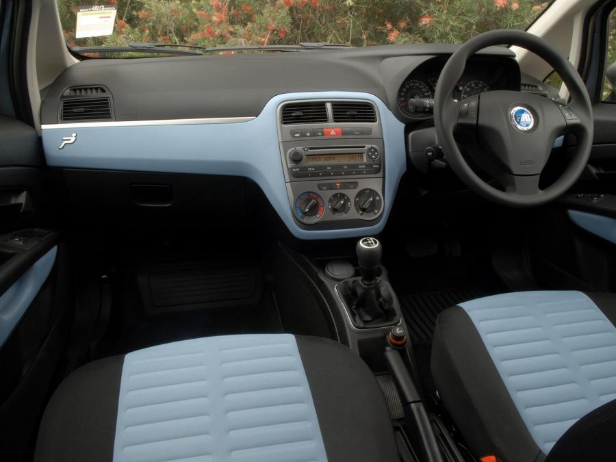  Fiat Punto 5-Door 2006 года  (AU) (фото 16 из 16)